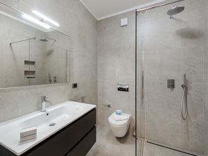 23705974-Appartement-2-Porlezza-300x225-5