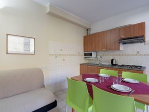 23706068-Appartement-4-Porlezza-300x225-3