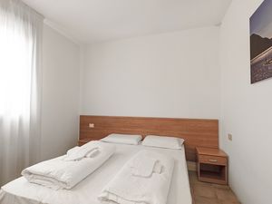 23706070-Appartement-4-Porlezza-300x225-4