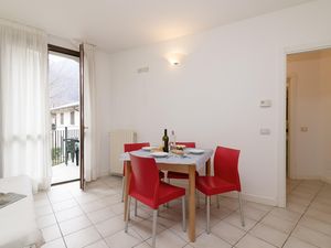 23706089-Appartement-6-Porlezza-300x225-2