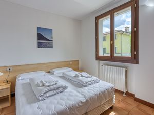 23706130-Appartement-4-Porlezza-300x225-5