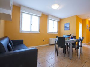 23706169-Appartement-8-Porlezza-300x225-1