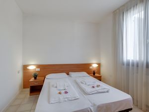 23708752-Appartement-4-Porlezza-300x225-3