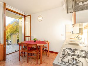 23708758-Appartement-4-Porlezza-300x225-2