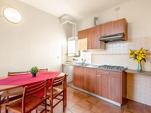 23708758-Appartement-4-Porlezza-300x225-3