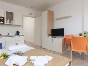 23706034-Appartement-2-Porlezza-300x225-3