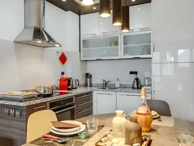 Küche und Essbereich