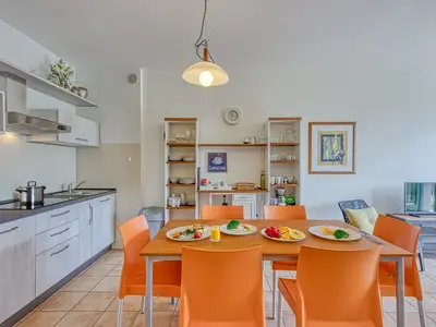 Küche und Essbereich