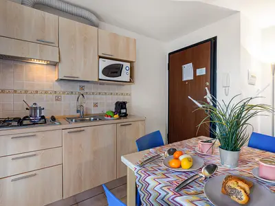 Küche und Essbereich