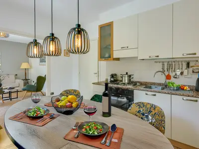 Küche und Essbereich