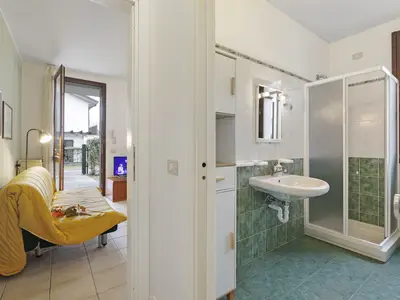 Badezimmer mit Dusche