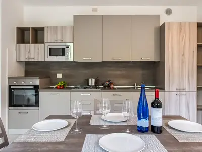 Küche und Essbereich