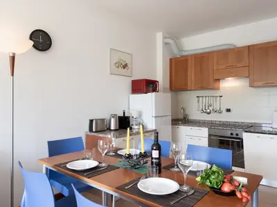 Küche und Essbereich