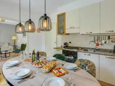 Küche und Essbereich