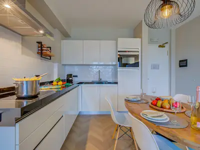 Küche und Essbereich