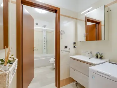 Badezimmer mit Badewanne