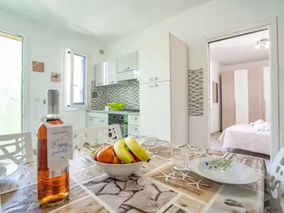 Küche und Essbereich