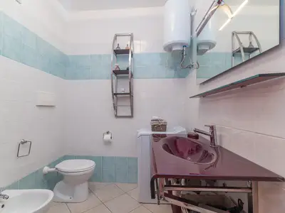 Badezimmer mit Dusche