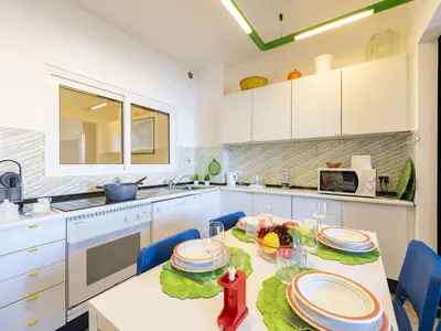 Küche und Essbereich