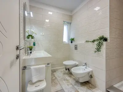 Badezimmer mit Dusche