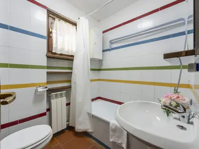 Badezimmer mit Badewanne