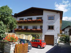 19248930-Appartement-5-Prutz-300x225-5