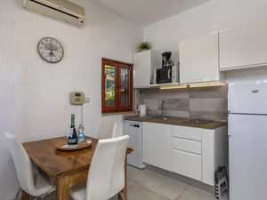 23996656-Appartement-2-Pula (Istarska)-300x225-2