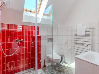 Badezimmer mit Dusche