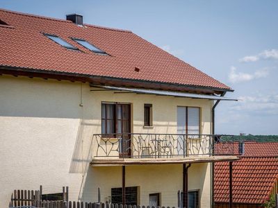 Blick zum Balkon