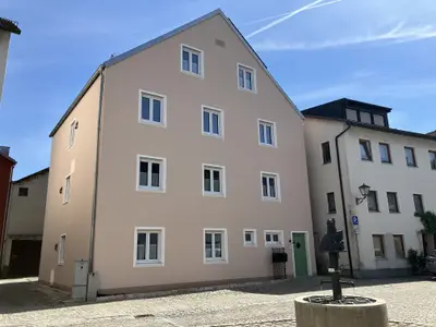 Herzlich Willkommen in unserem (2023 erbauten) Stadthaus in Riedenburg