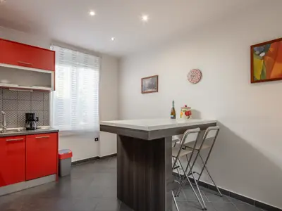 Küche und Essbereich