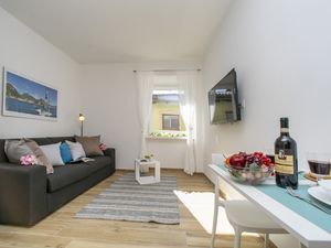 23706408-Appartement-2-Riva Del Garda-300x225-1