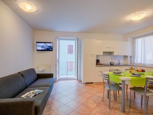 23893375-Appartement-6-Riva Del Garda-300x225-2