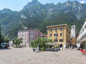 24042945-Appartement-7-Riva Del Garda-300x225-3