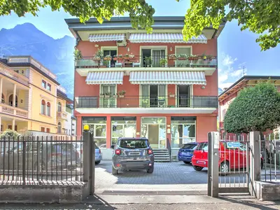 Gebäude