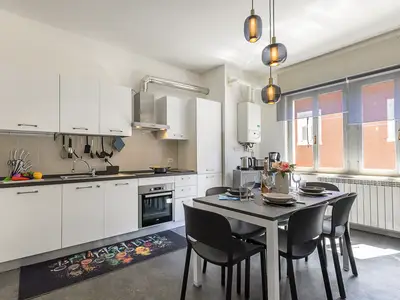 Küche und Essbereich