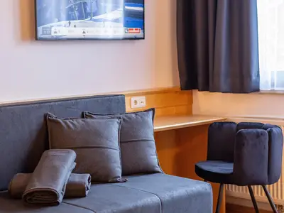 Hotel Austria-2 300, 304