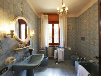 Badezimmer mit Badewanne