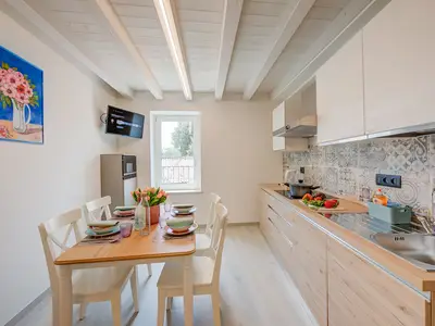 Küche und Essbereich