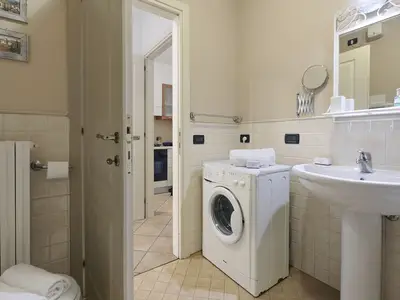 Badezimmer mit Dusche