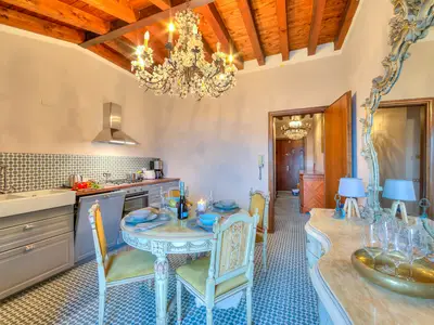 Küche und Essbereich