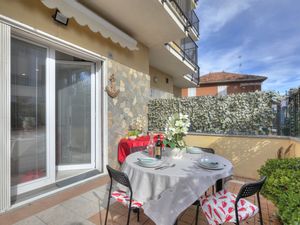 23890106-Appartement-4-San Bartolomeo Al Mare-300x225-1