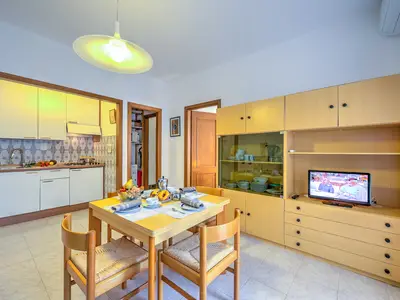 Offene Küche und Wohnzimmer