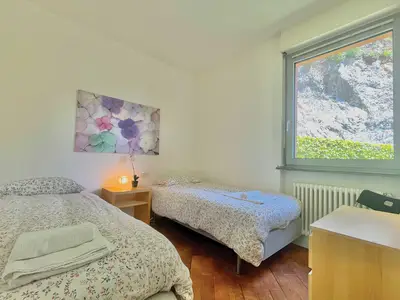 Schlafzimmer 2 zwei Einzelbetten