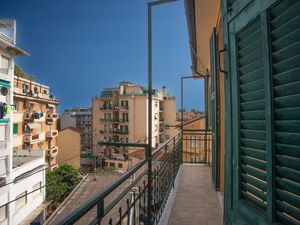 24006684-Appartement-4-Sanremo-300x225-3