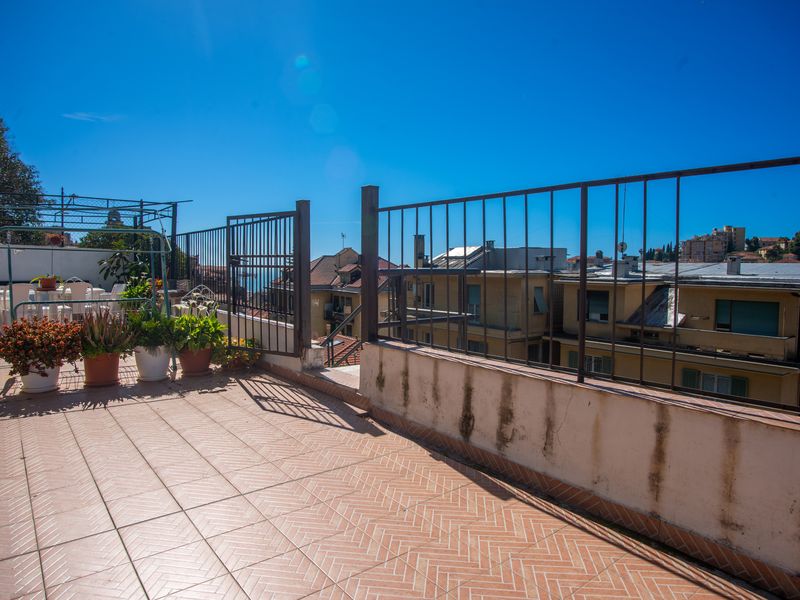 24018916-Appartement-2-Sanremo-800x600-0