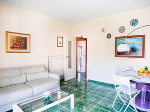 24038556-Appartement-4-Sanremo-300x225-2