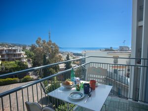 24038556-Appartement-4-Sanremo-300x225-3