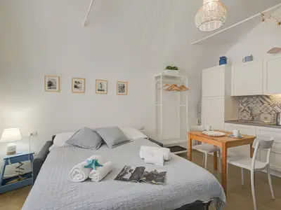 Schlafsofa (Schlafbereich für Studio)