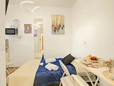 Schlafsofa (Schlafbereich für Studio)